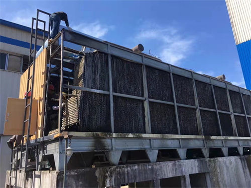 冷卻塔運行時噪音和電機(jī)過熱如何處理,運行中冷卻塔噪聲很大