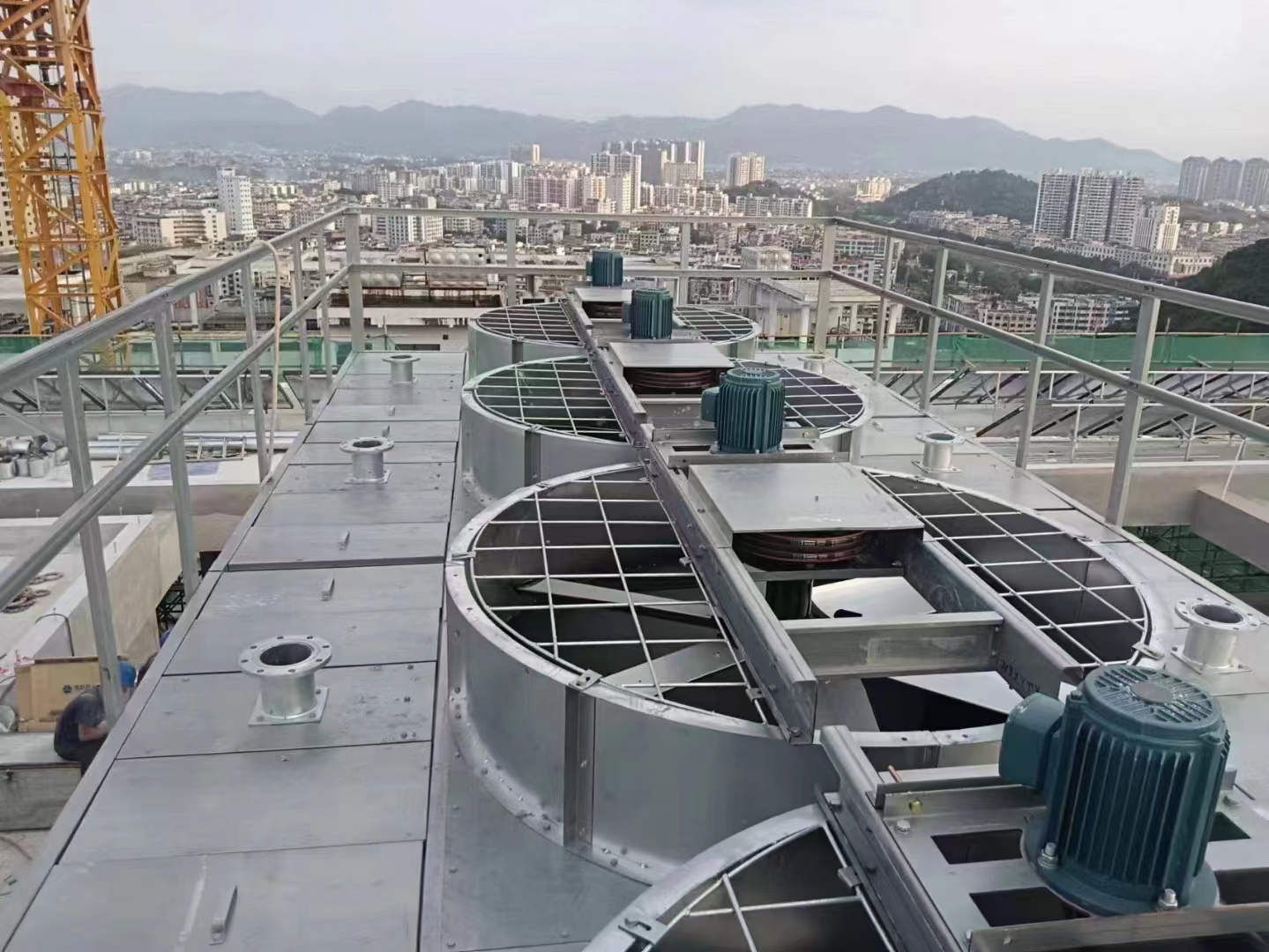 冷卻塔噪聲控制方法（冷卻塔噪聲的主要因素有哪些？）,冷卻塔噪聲治理廠家